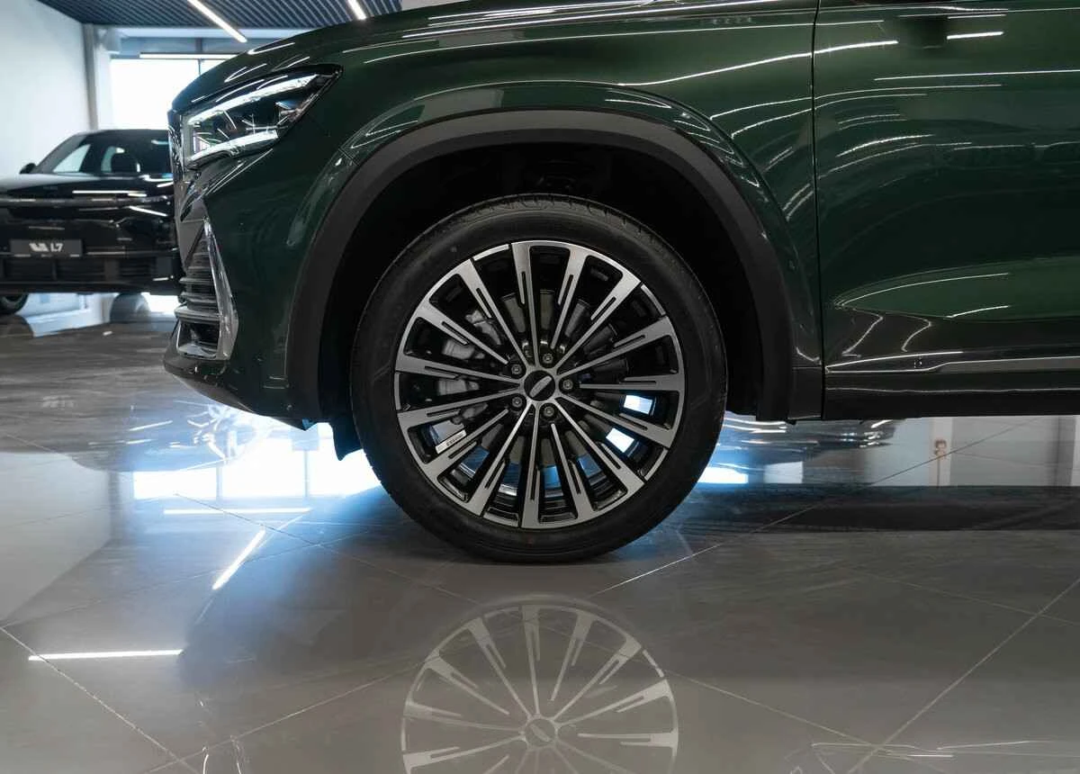 Geely Monjaro (Xingyue L)