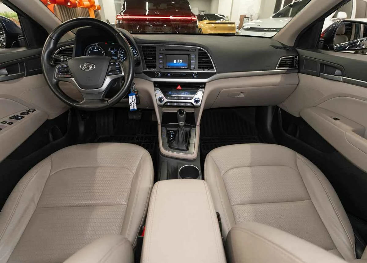 Hyundai Elantra